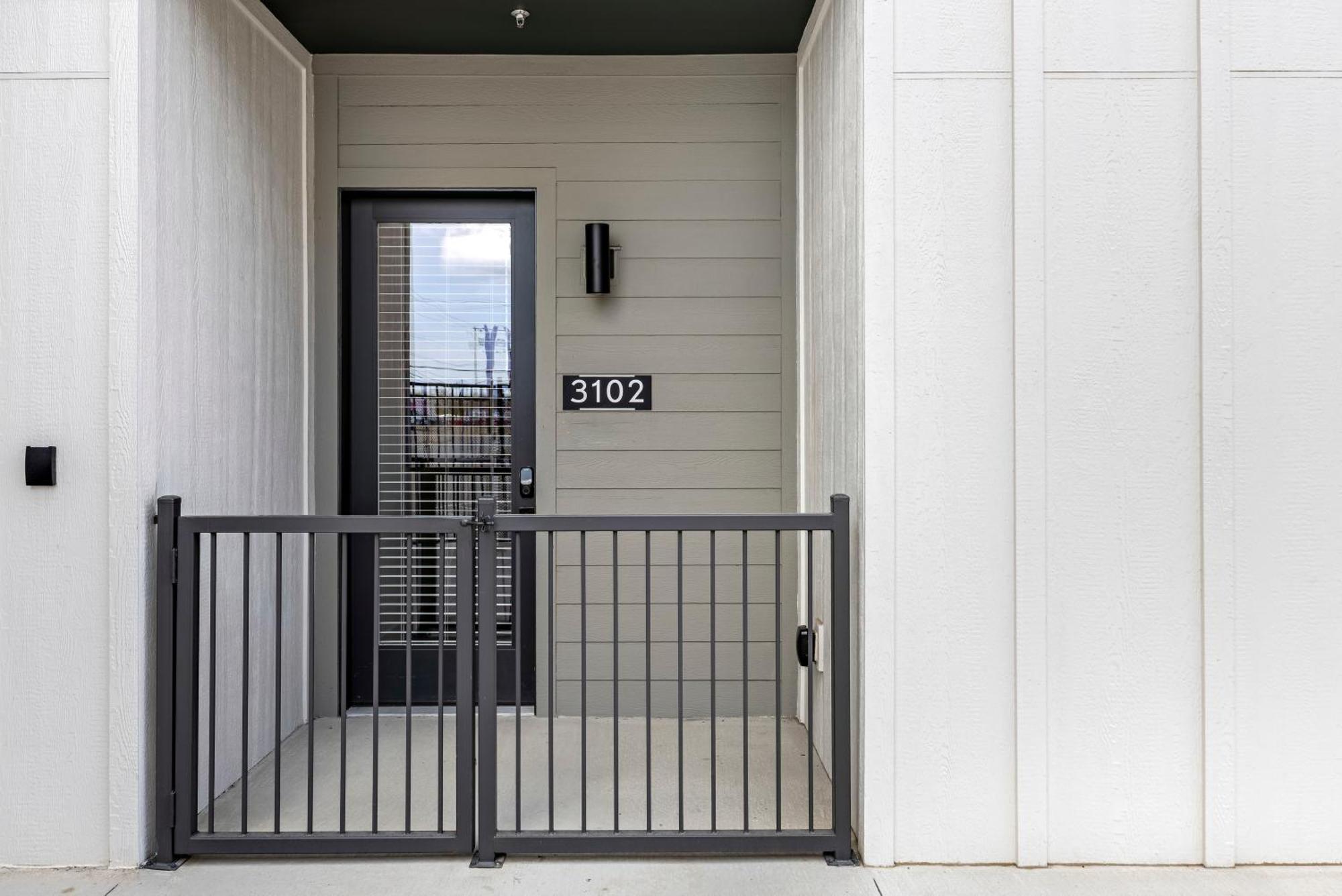 Railyard Apartments By Barsala Denton Rom bilde